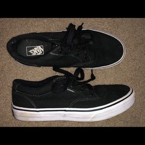 Classic Black Vans Low Top Skate Shoe - Boys 6